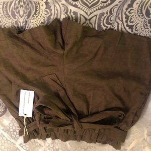 Green tie waist short